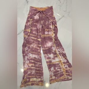 Young fabulous and broke size xs spilt sides worn once for photo